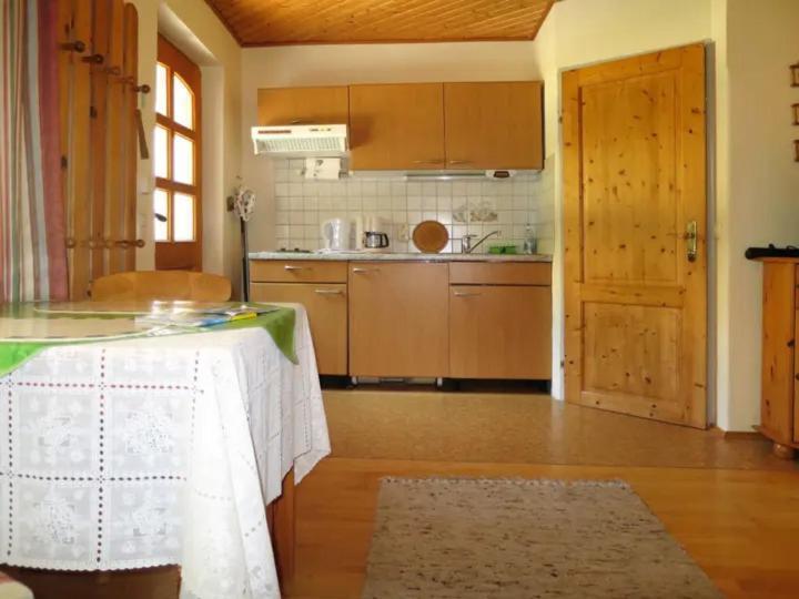 Ferienwohnung Schellander Privatstrand Velden am Woerthersee Exterior photo